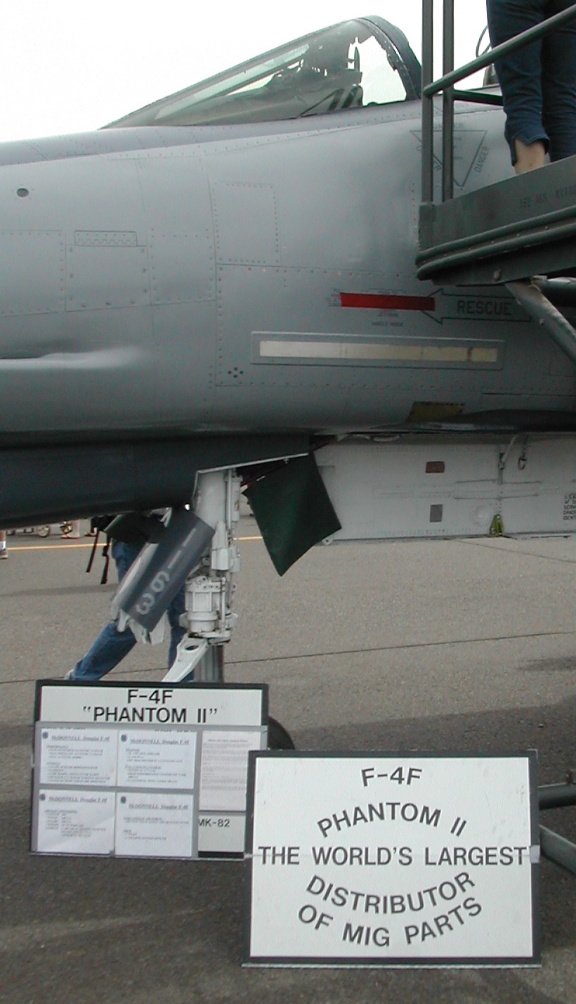 F-4_parts_distribution.jpg