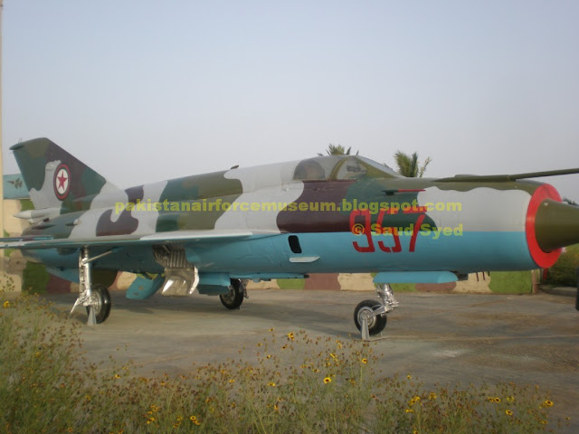 01_MiG-21_Fishbed_PAF_Museum_Karachi.jpg