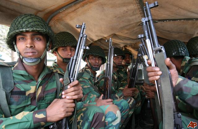 bangladeh-troops-patrol-in-dhaka-2009.jpg