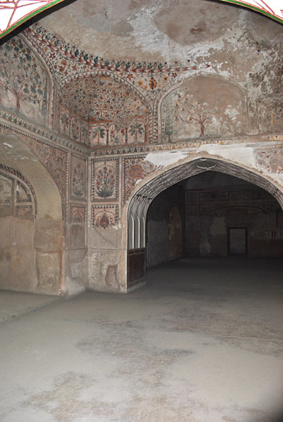 lahore-fort_shishmahalbasement09.jpg