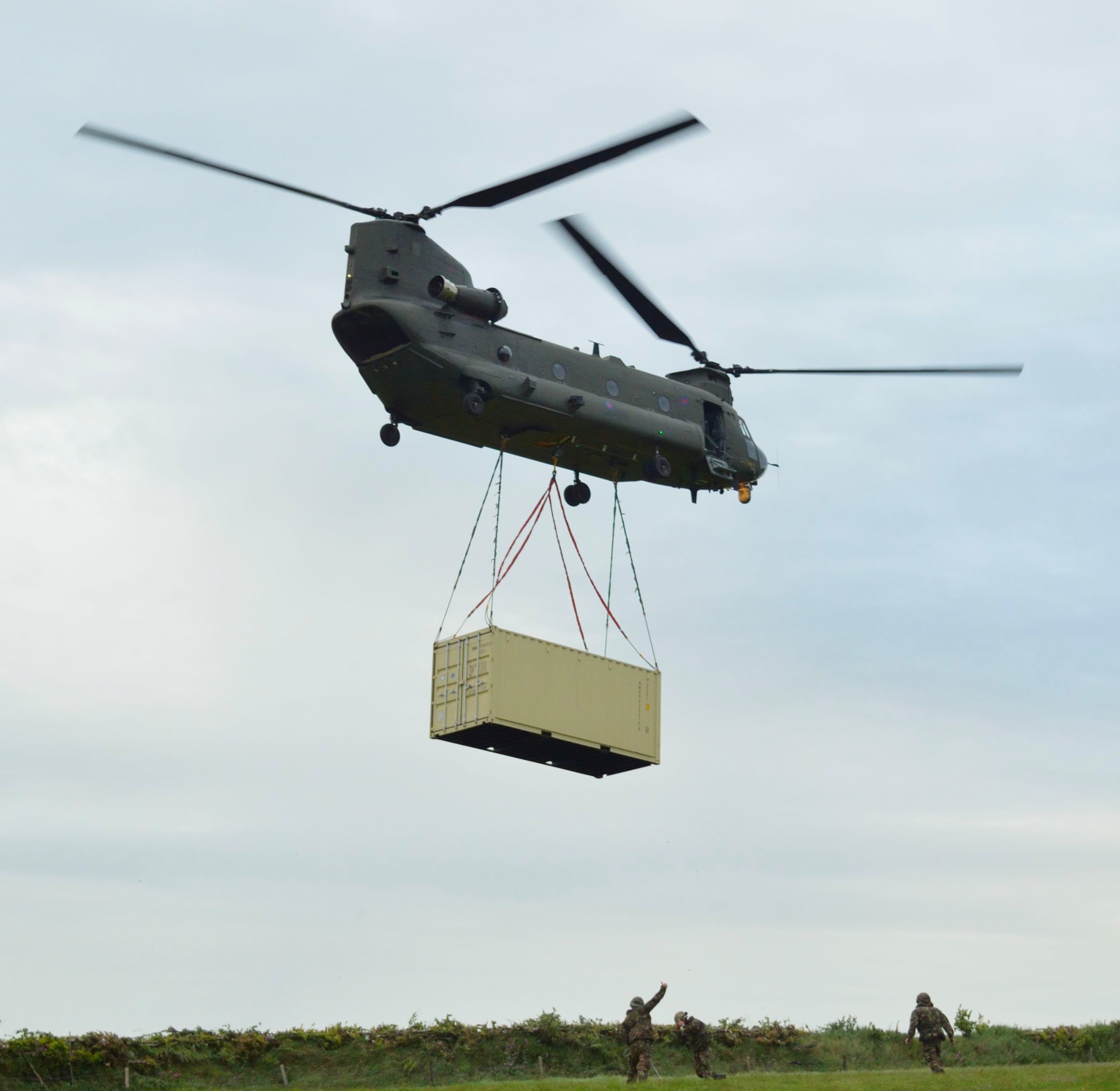 chinook-carrying-container-dsc_1500c1-c2a92012-faye-balmond.jpg