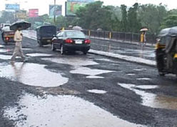 mumbai-potholes_248.jpg