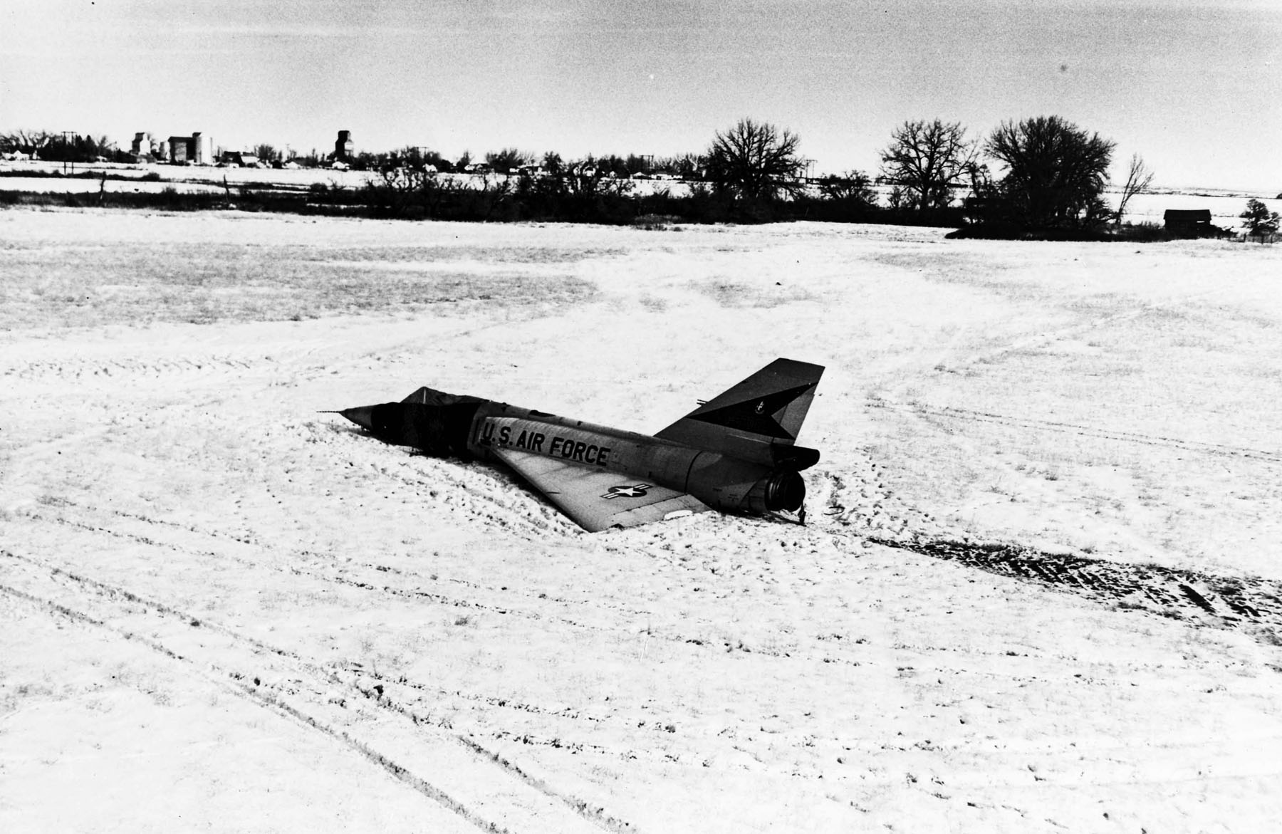 F-106_unmanned_landing.jpg