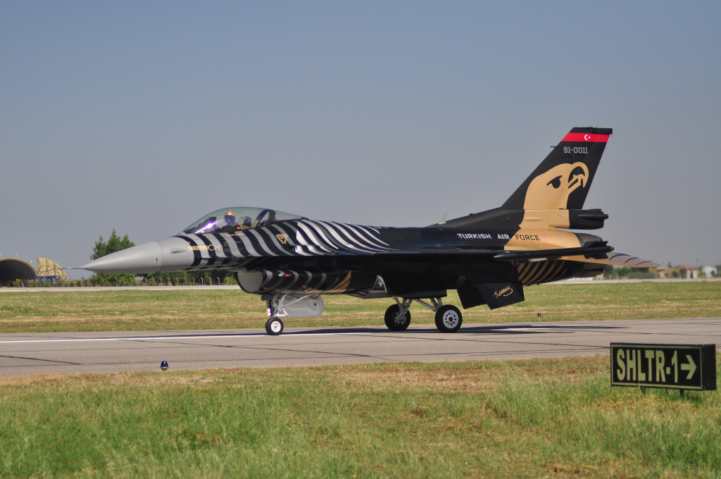 Solo_Turk_F16_Sideview.JPG