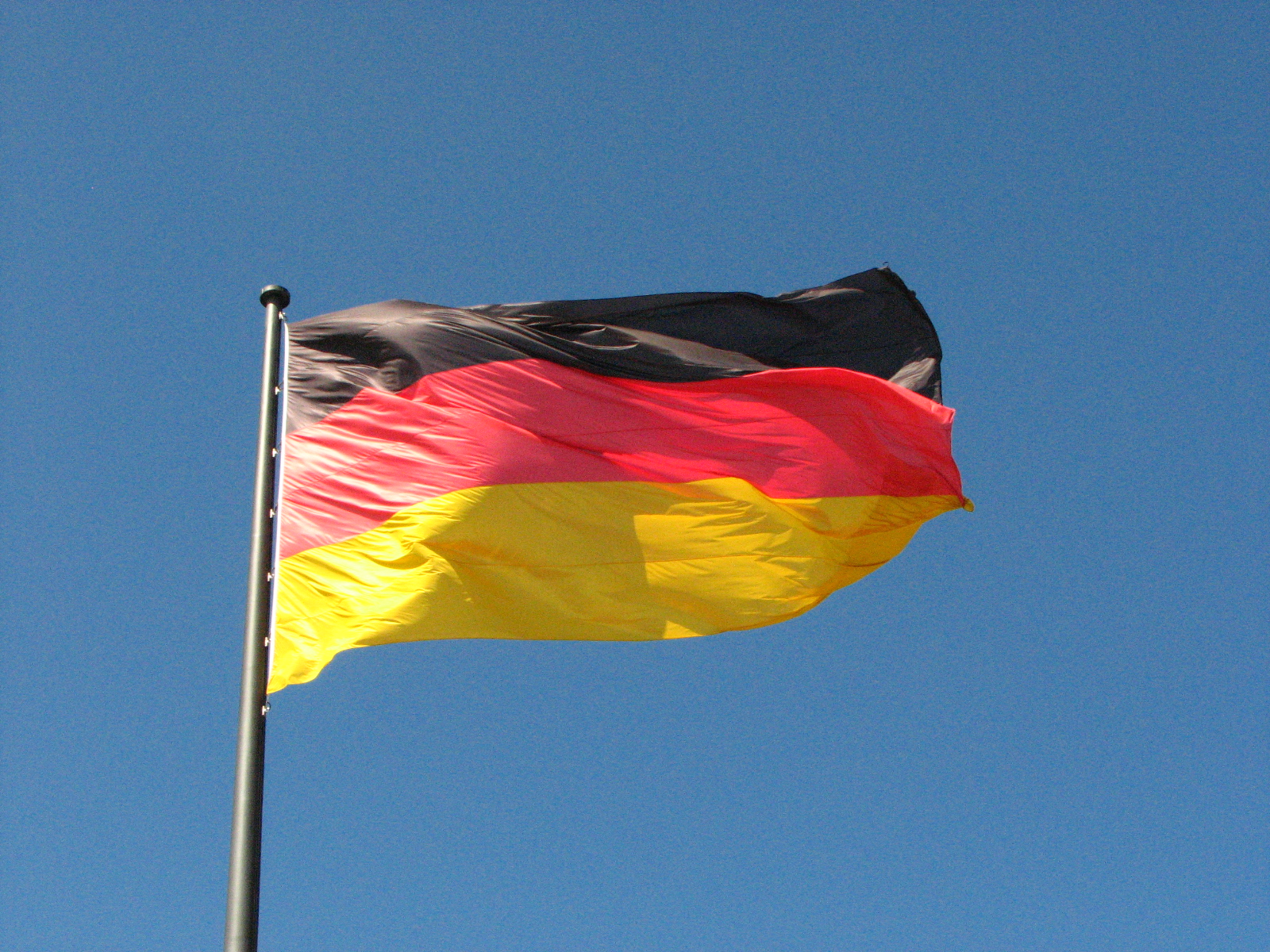 German_flag_(7664319274).jpg