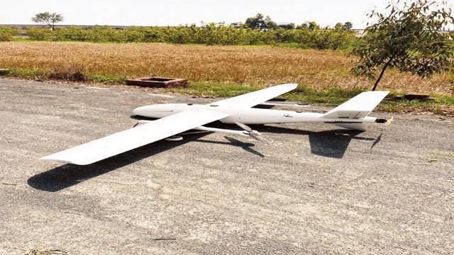 شرقپور میں موٹروے کے نزدیک حساس ادارے کا ڈرون طیارہ گر گیا 