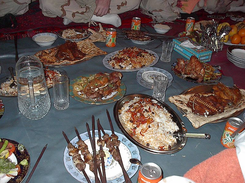 800px-Afghani_dinner.jpg