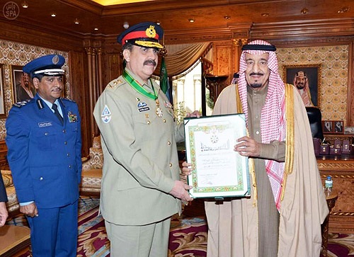 pak-army-chief-awarded-crown-prince-salman.jpg