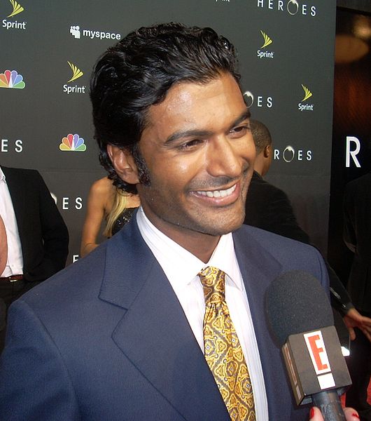 530px-Sendhil_Ramamurthy_%281%29.jpg