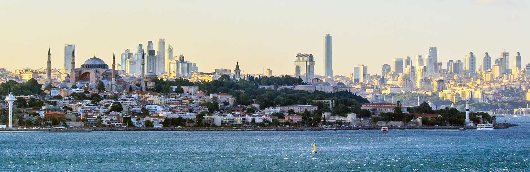 Panorama-Istanbul-skyline.jpg