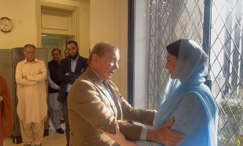<p>Prime Minister Shehbaz Sharif meets PML-N Vice President Maryam Nawaz after the Islamabad High Court acquitted her and Captain Safdar in the Avenfield properties corruption reference. — Photo via Marrirum Aurangzeb/Twitter</p>