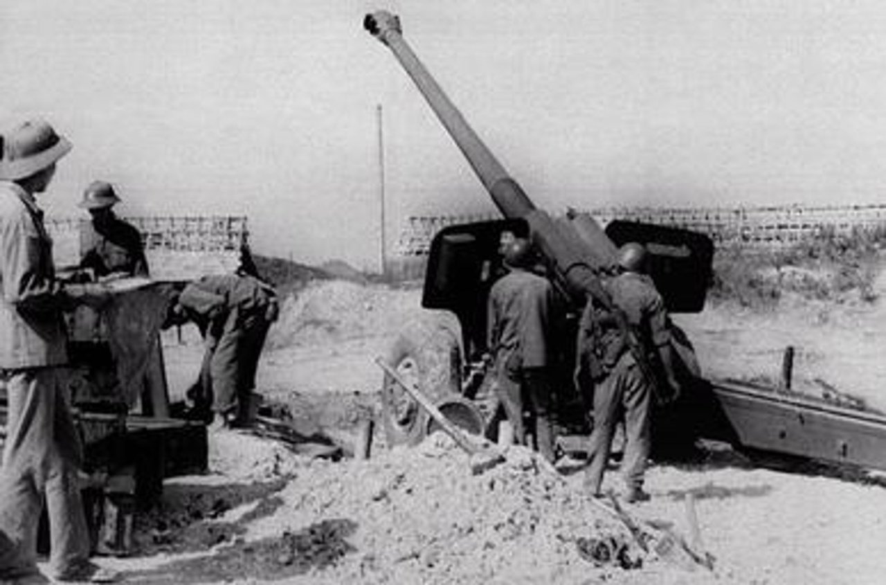 Vietnamese_artillery_1979%20%282%29%20%281%29.jpg