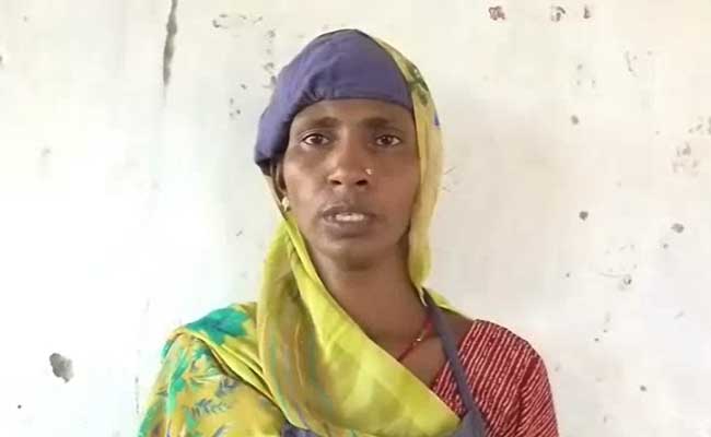 bihar-dalit-woman_650x400_51469602239.jpg