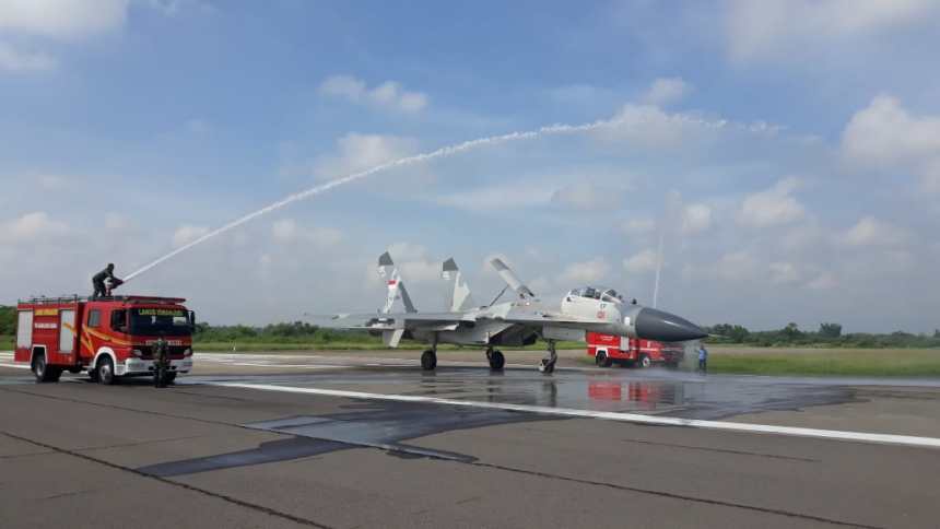 Water-Salute-Su-2701.jpeg