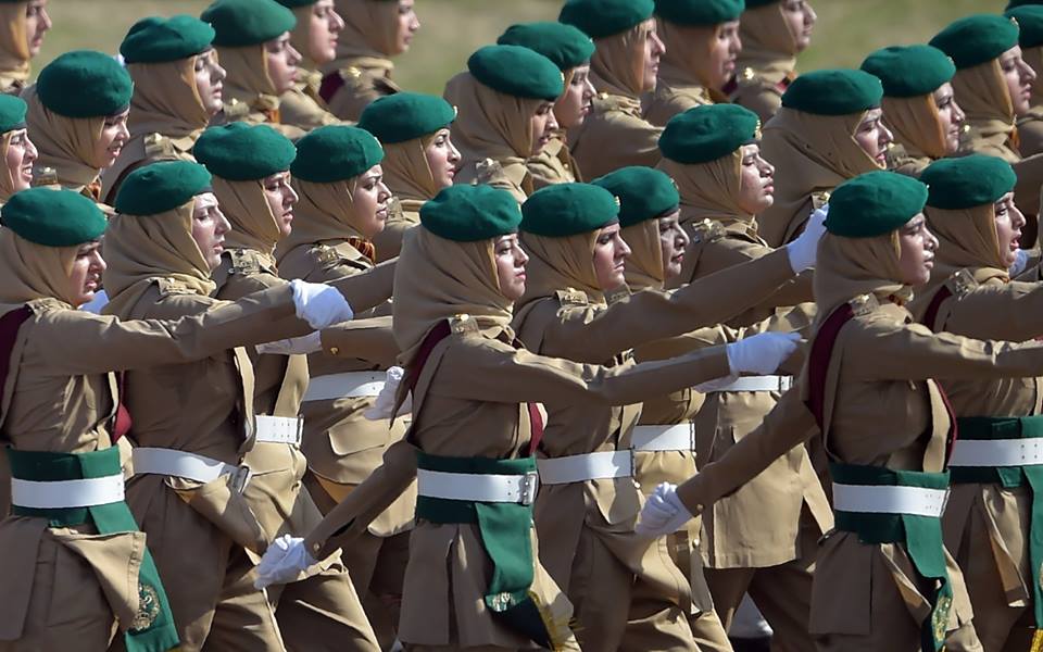 15-Female-Pakistani-Army-Soldiers-March-Past-During-a-Pakistan-Day-Military-Parade.jpg