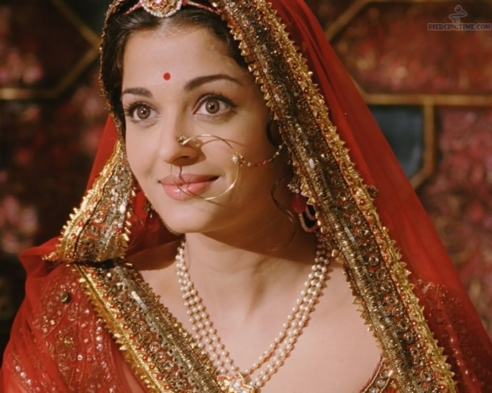 aishwarya-rai-nose-piercing.jpg