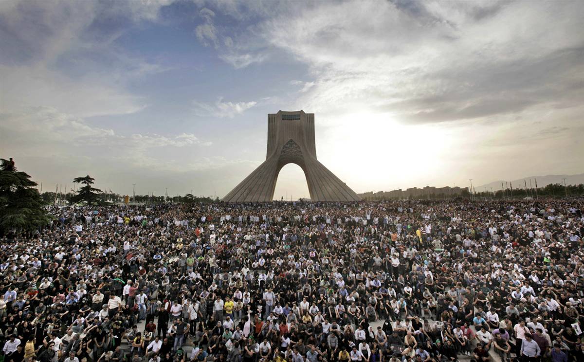 2009-protesting-iranian-election.jpg