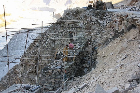 construction-on-the-kkh.jpg