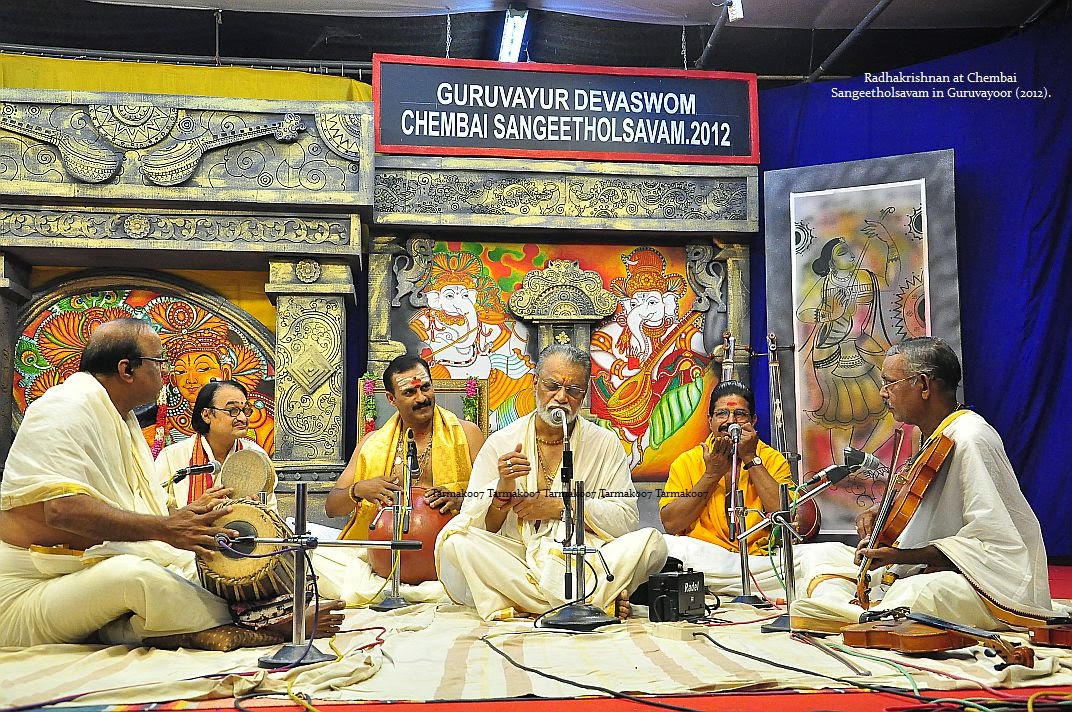 Radhakrishnan+at+Guruvayoor+Chembai+Sangeetholsavam+2012.JPG