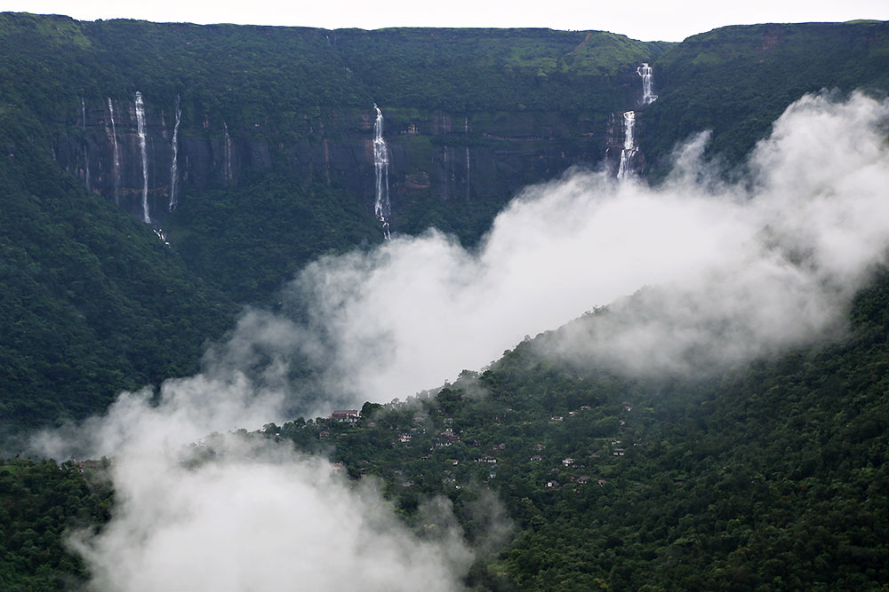 cheerapunjee-Meghalaya-double-decker-bridge-india.jpg