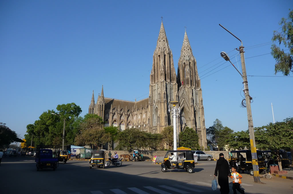 St.+Philomena%27s+Church,+Mysore,+Karnataka4.jpg