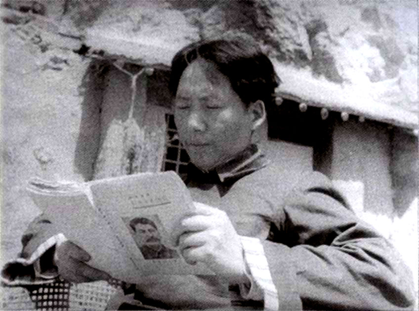 mao-reading-stalin.jpg