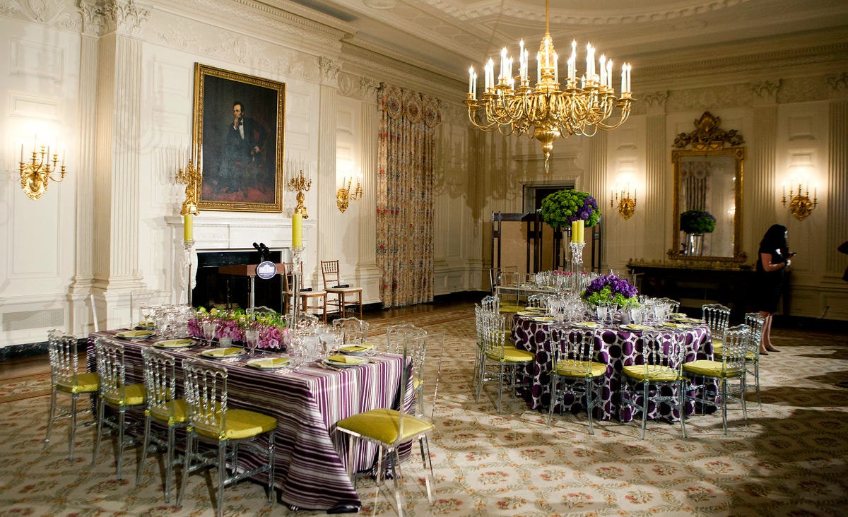 the-white-house-features-two-dining-rooms-one-for-the-presidential-family-and-one-for-the-elaborate-dinners-held-for-world-leaders-michelle-obama-famously-redecorated-the-state-dining-room-pictured-this-summer.jpg