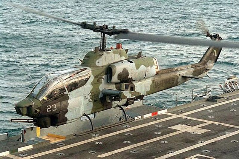 800px-AH-1_Cobra.jpg