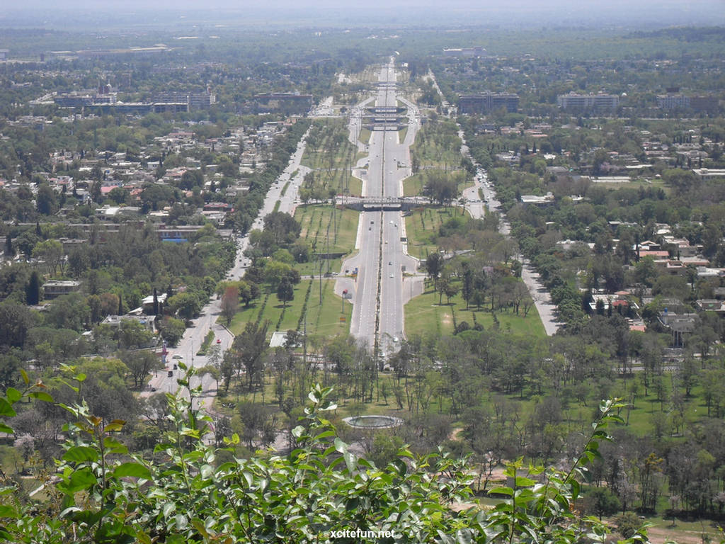 Daman-e-Koh+Islamabad+-+Beautiful+Place+of+Margalla+Hills.jpg