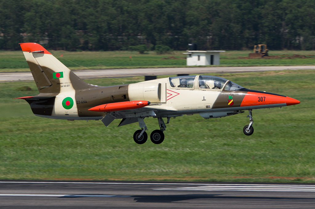 L-39ZA+Albatross++307,S3-ANA++++Chittagong++++12-4-12.jpg