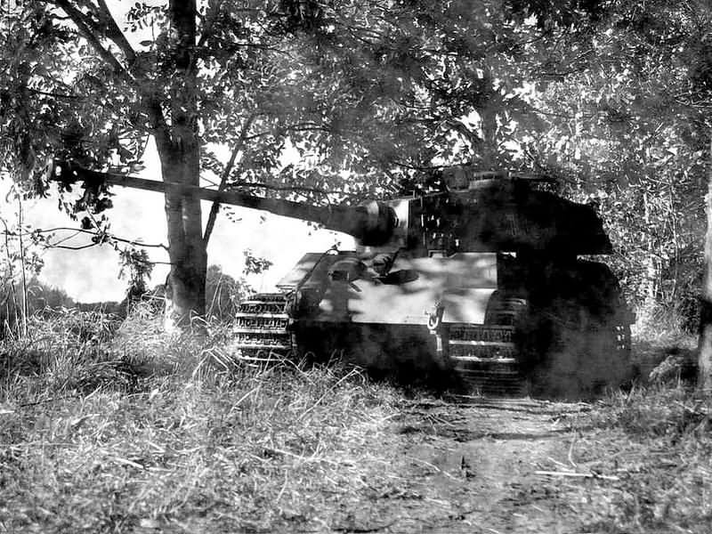 Tiger_2_tank_90.jpg