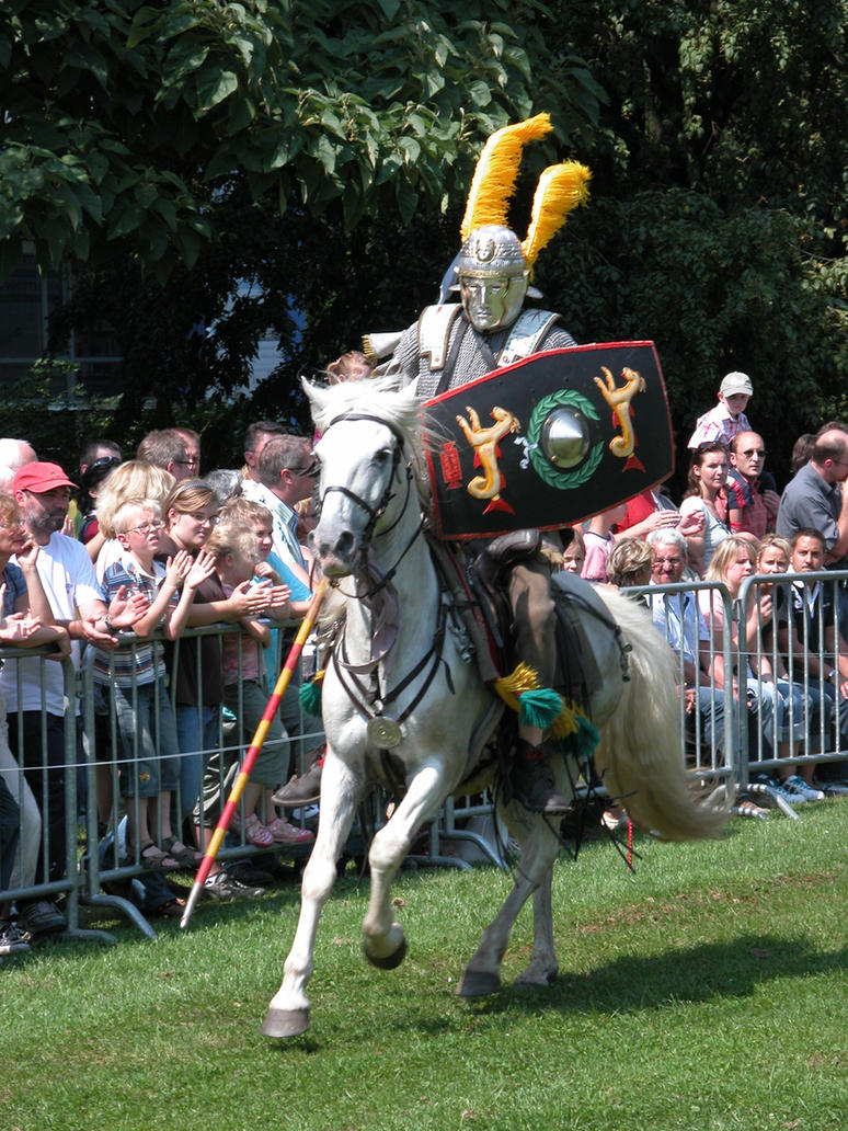 roman_cavalry___officer_by_lauren_lee-d476an2.jpg