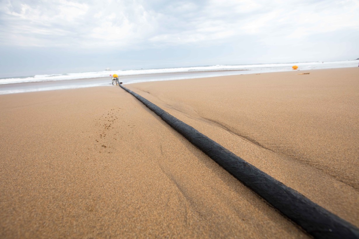 Photo-7-Cable-on-shore.jpg