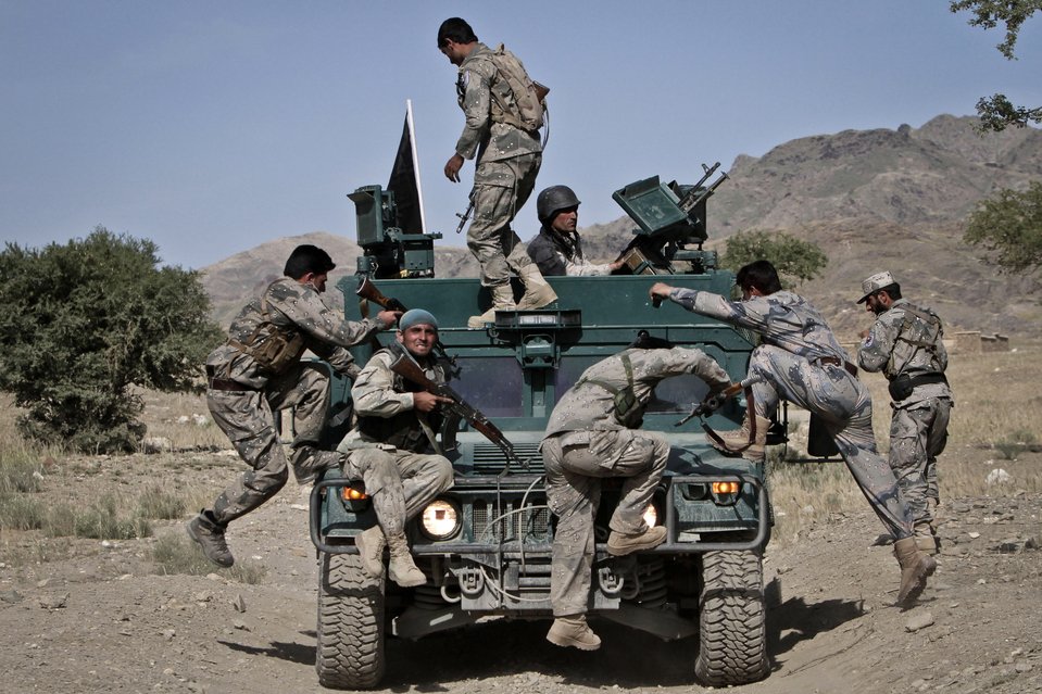 Afghan-border-guards.jpg