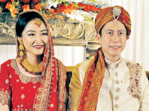 chinese-couple-ties-knot-in-pakistani-style-1334610036-2602.jpg