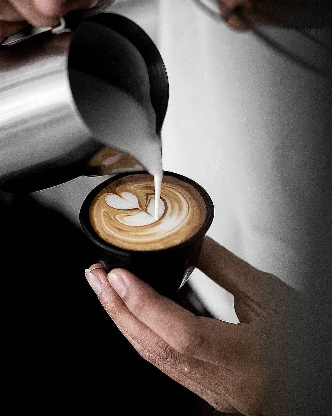 caffe-latte-edwardtanujayaa-1567151330.jpg