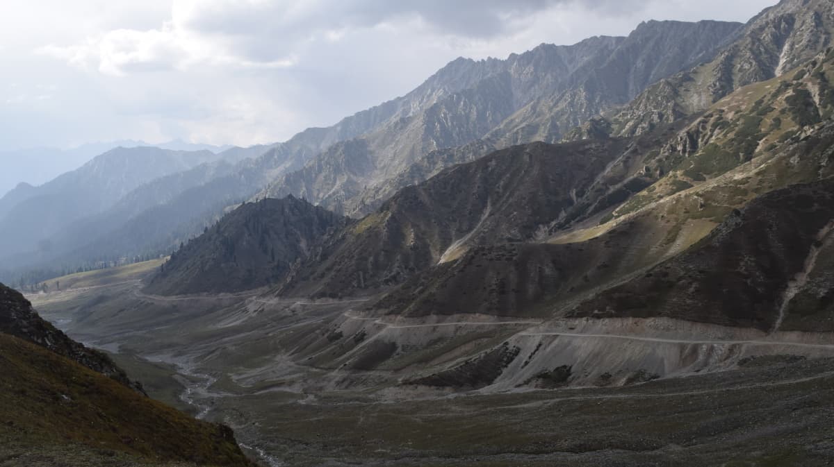 Dir valley from Badawai top.