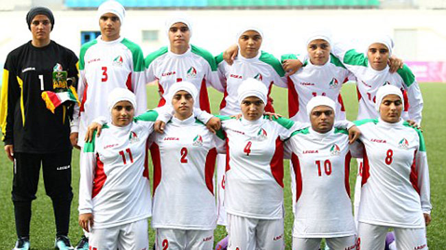 Iranian-U-14-womens-football-team.jpg