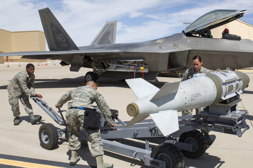 joint-direct-attack-munition-jdam-f-22-130719-F-CF975-075-1024x683.jpg