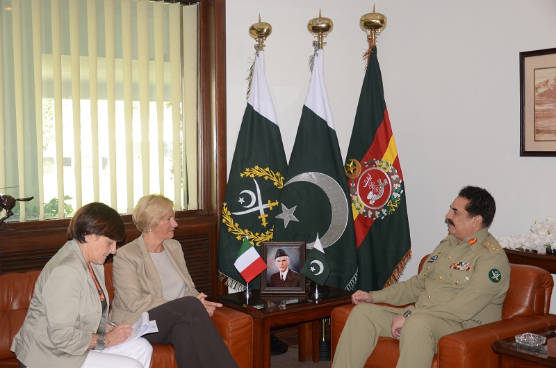 Italian-Minister-for-Defence-Senator-Roberta-Pinotti-and-General-Raheel-Sharif.jpg