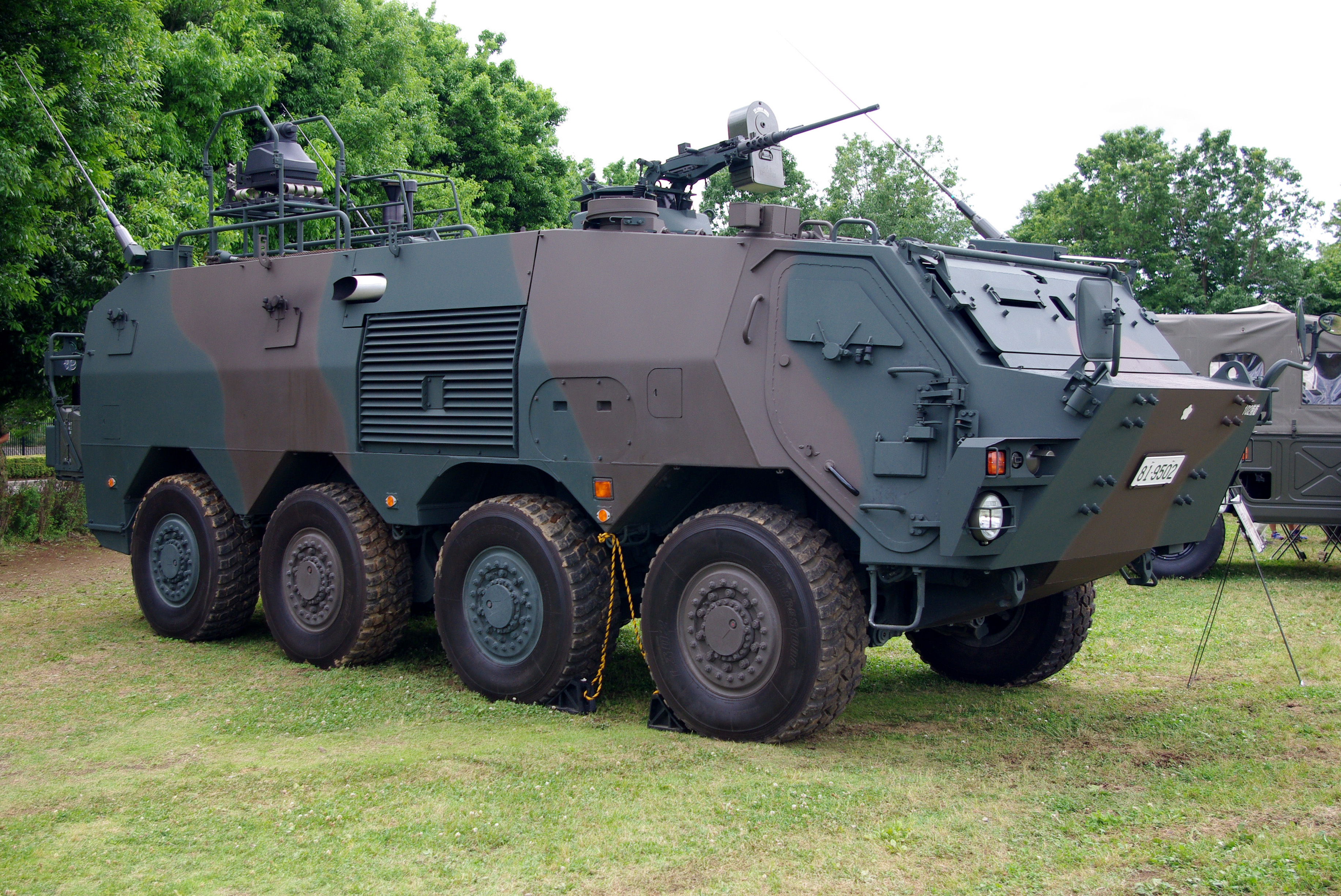 JGSDF_NBC_reconnaissance_vehicle_20120610-06.JPG