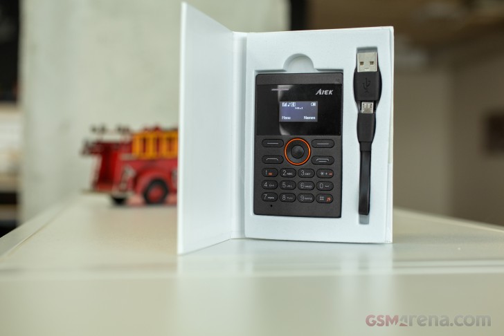 gsmarena_009.jpg