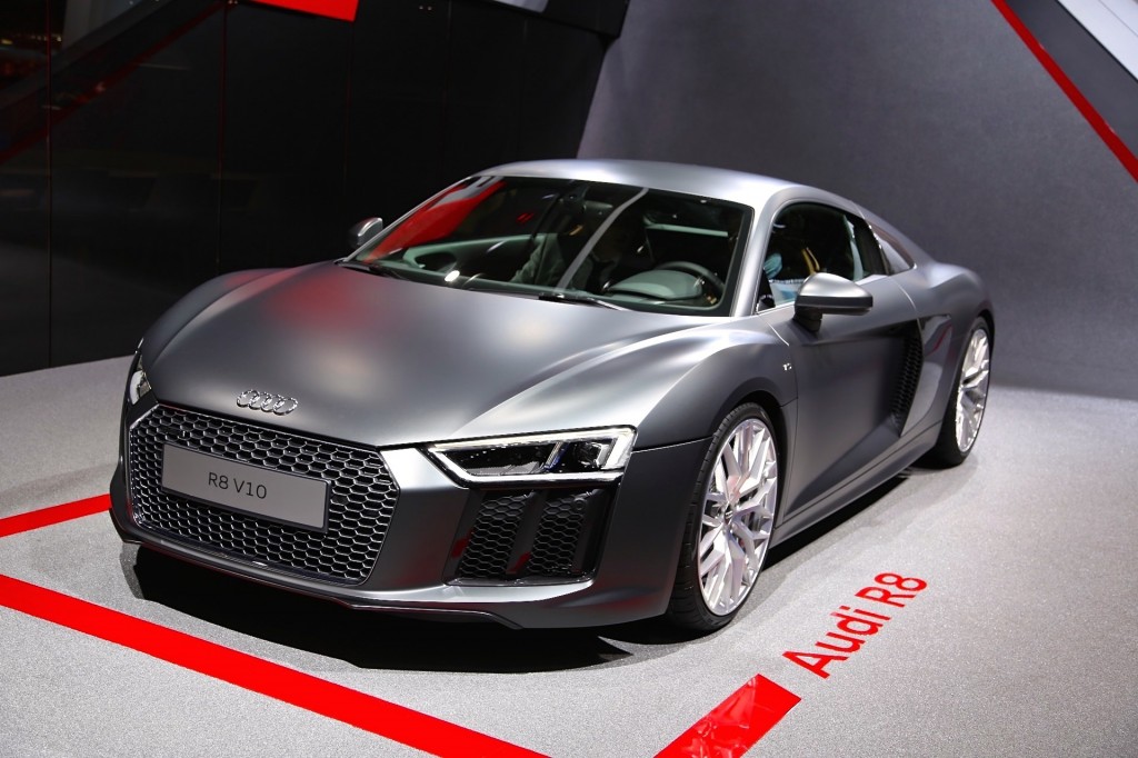 2016-audi-r8_100502551_l.jpg