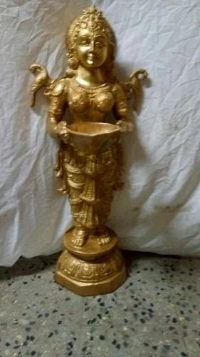 paavai-vilakku-lady-with-a-lamp-500x500.jpg