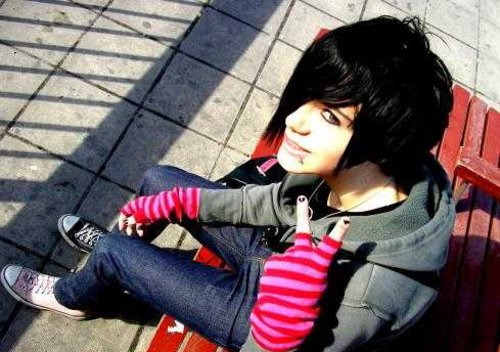 adorable-emo-boy.jpg