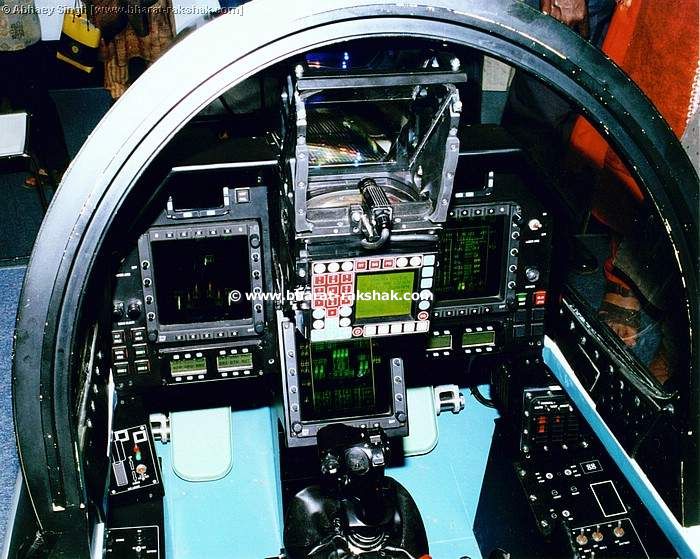 HAL+Tejas+Cockpit+%25286%2529.jpg