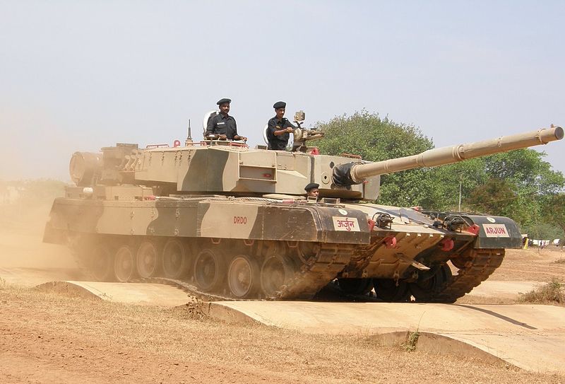 800px-Arjun_MBT_bump_track_test.JPG