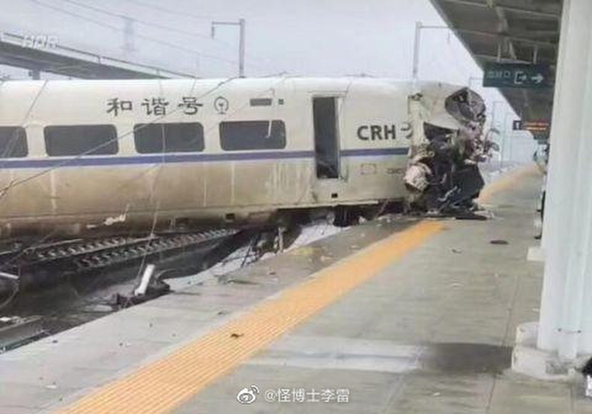 The high-speed train came off the tracks after hitting soil on the rails on Saturday. Photo: Weibo