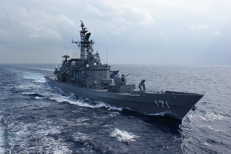 800px-US_Navy_101206-N-2562W-013_The_Japan_Maritime_Self-Defense_ship_JS_Hatakaze_%28DDG_171%29_is_participating_in_exercise_Keen_Sword_2011.jpg