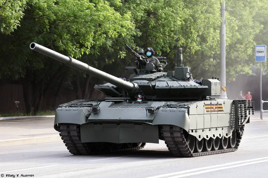T-80VBM_main_battle_tankRussia_Victory_Day_military_parade_2020_925_001.jpg